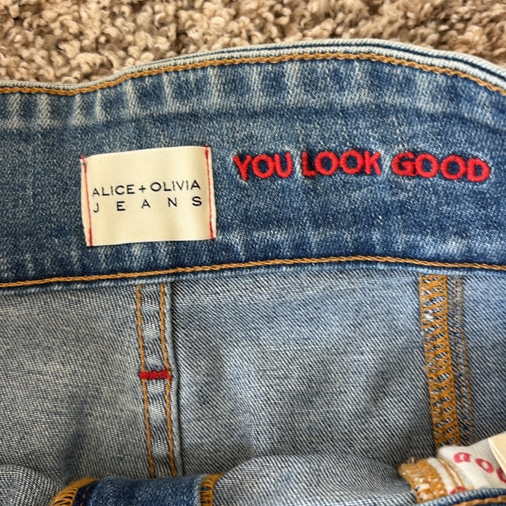 Alice + Olivia Light Blue Ankle Jeans - Picture 5 of 11